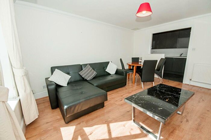 2 Bedroom Apartment To Rent In Folgate Street, Splitalfield, E1