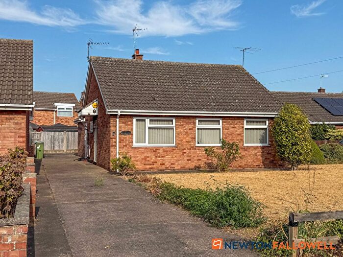 3 Bedroom Detached Bungalow For Sale In Witham Close, Newark, NG24