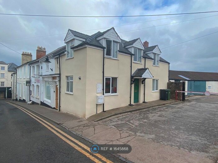 2 Bedroom Semi-Detached House To Rent In Church Street, Ross-On-Wye, HR9