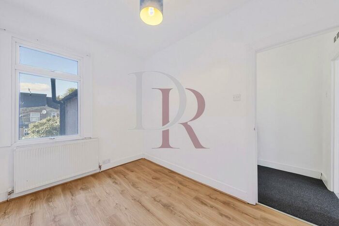 3 Bedroom House To Rent In Mafeking Road, West Ham, E16