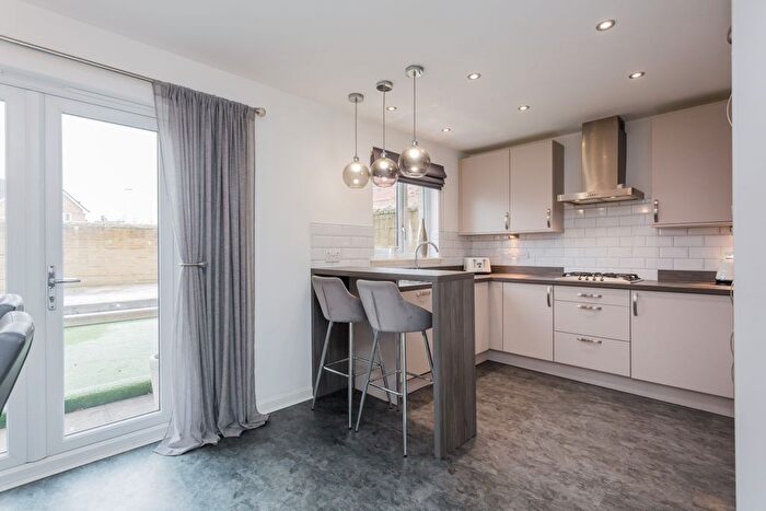 4 Bedroom Detached House For Sale In Lochview Wynd, Bishopton, PA7