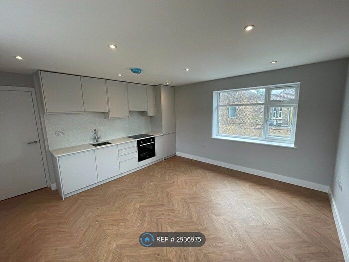 1 Bedroom Flat To Rent In Halons Road, London, SE9