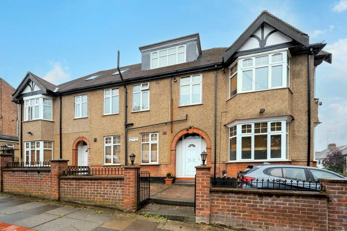 2 Bedroom Flat To Rent In Eversleigh Road, Finchley, N3