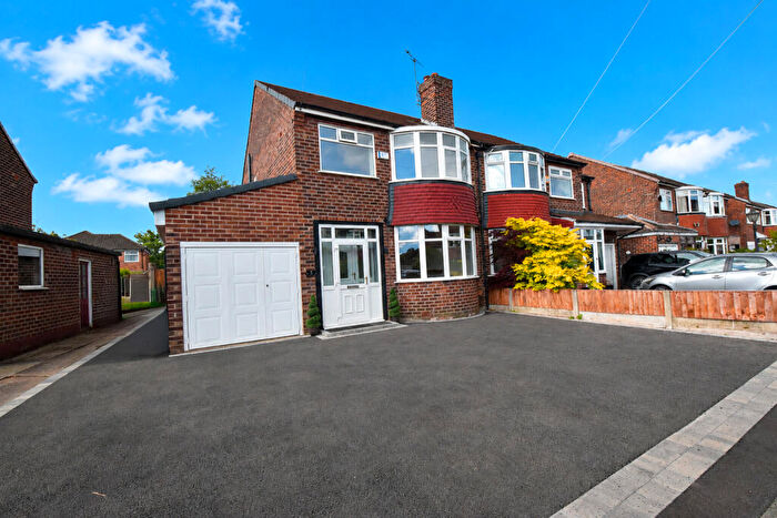 3 Bedroom Semi-Detached House For Sale In Burford Avenue, Davyhulme, M41