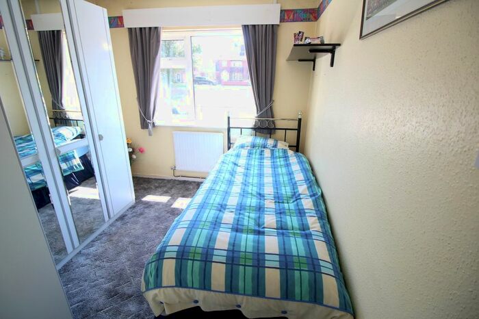 2 Bedroom Bungalow For Sale In Wolvey Road, Bulkington, Bedworth, Warwickshire, CV12