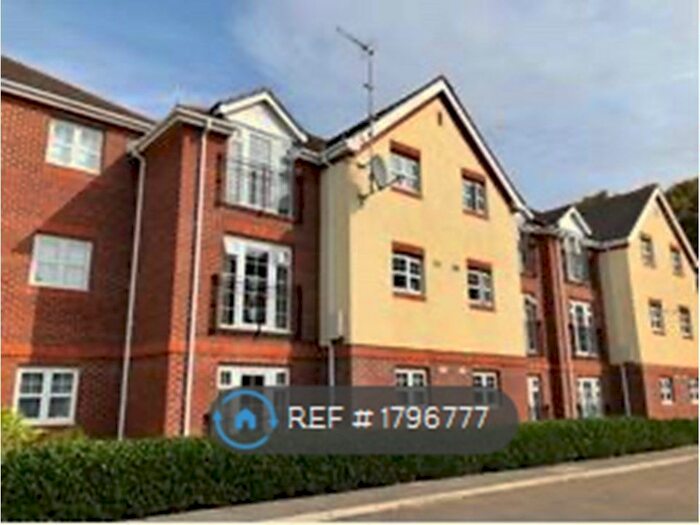 2 Bedroom Flat To Rent In Bewick Gardens, Chichester, PO19