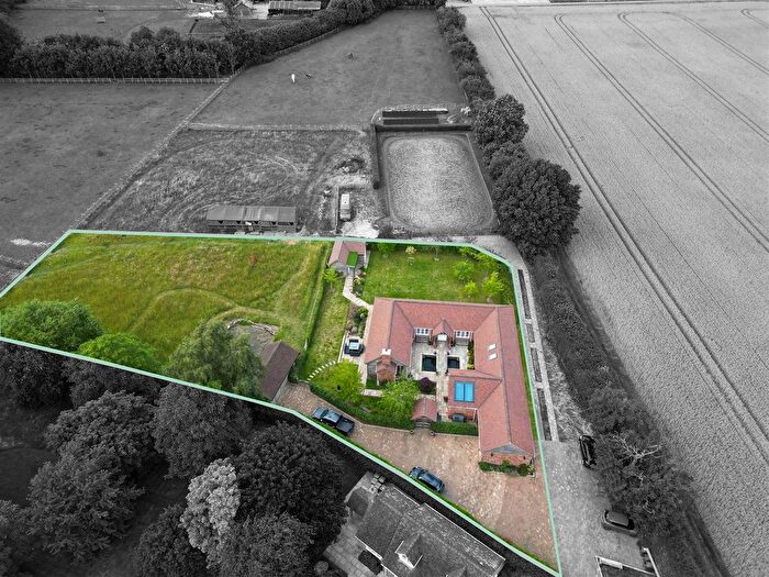 4 Bedroom Detached House For Sale In Mackerye End, Harpenden, AL5