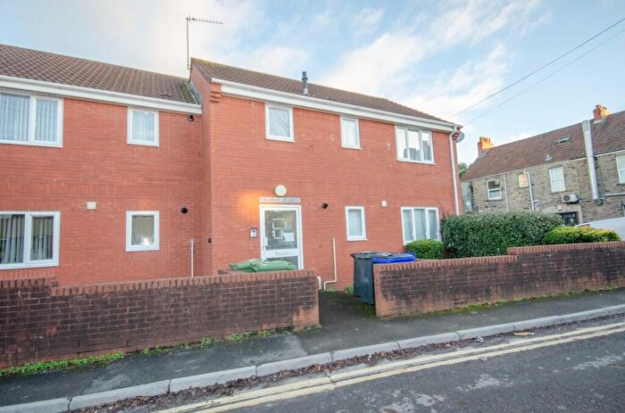1 Bedroom Flat For Sale In Chamberlain House, Berkeley Road, Staple Hill, Bristol, BS16