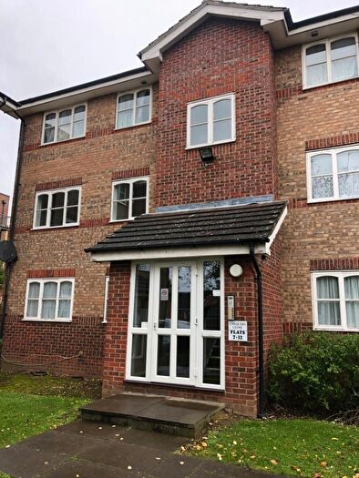 2 Bedroom Flat To Rent In Chequers Close, Colindale, NW9