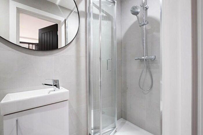 6 Bedroom Semi-Detached House To Rent In Severn Street, Lincoln, LN1