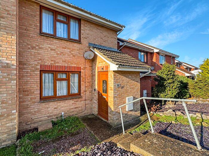 2 Bedroom Semi Detached House For Sale In East Cowes, PO32