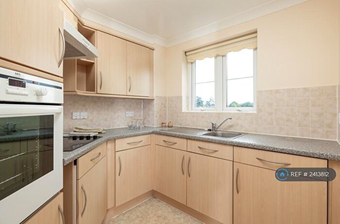 1 Bedroom Flat To Rent In Milward Court, Reading, RG2