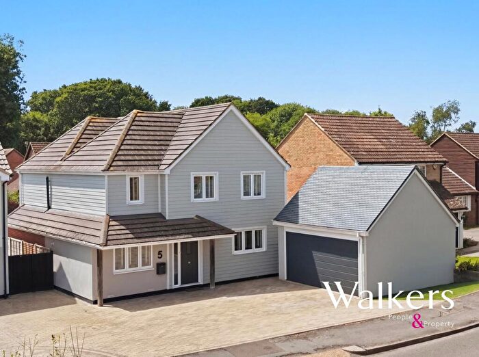 4 Bedroom Detached House For Sale In Mercer Road, Billericay, CM11
