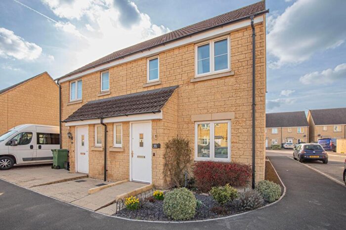 3 Bedroom Semi-Detached House To Rent In Loiret Crescent, Malmesbury, SN16