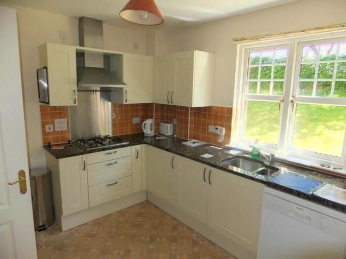 2 Bedroom Flat To Rent In Myreside View, Craiglockhart, Edinburgh, EH14