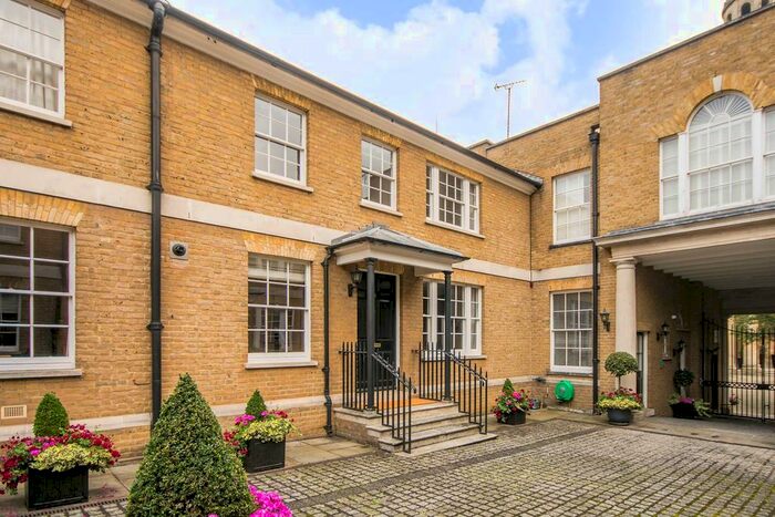 2 Bedroom Mews To Rent In Tarrant Place, Marylebone, London, W1H