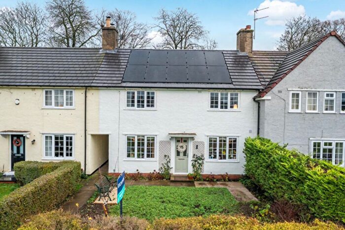 4 Bedroom Terraced House For Sale In Third Avenue, Wetherby, LS22