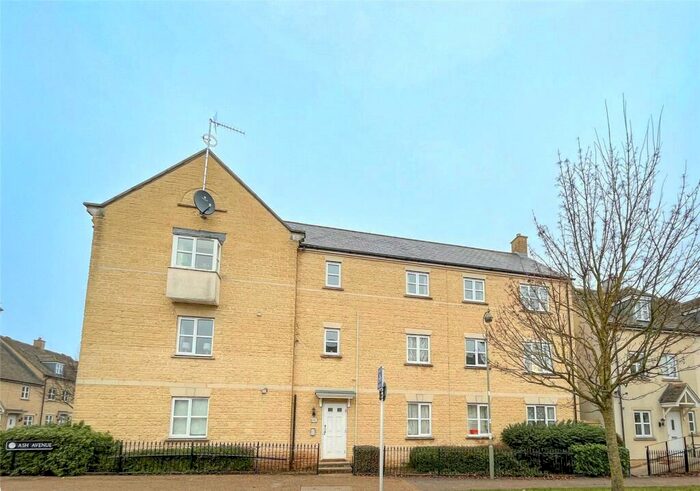 2 Bedroom Apartment To Rent In Elmhurst Way, Carterton, OX18