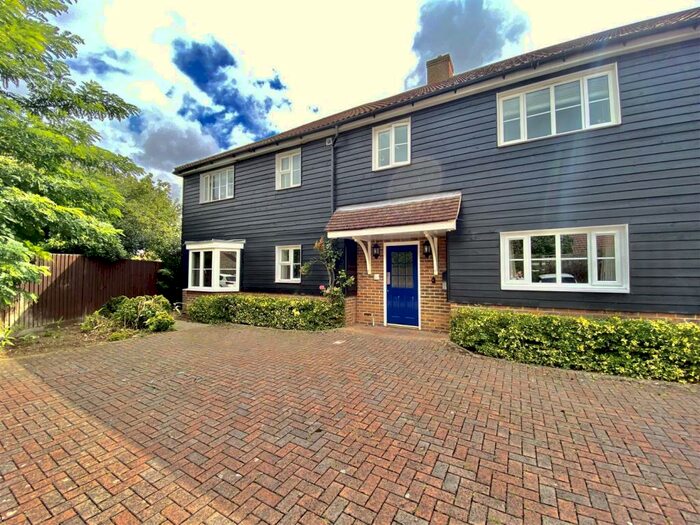 2 Bedroom Apartment To Rent In Gardeners Close, Maulden, MK45