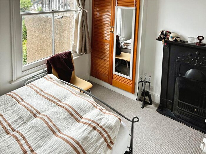 1 Bedroom Flat To Rent In Guilford Avenue, Surbiton, KT5