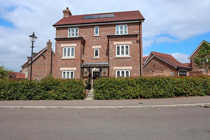4 Bedroom Detached House For Sale In Bonnet Lane, Burgess Hill, RH15