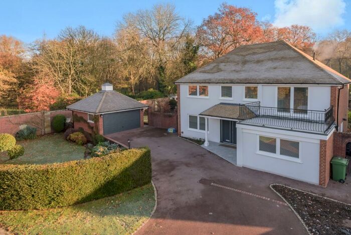 4 Bedroom Detached House To Rent In Islet Park Drive Maidenhead, SL6