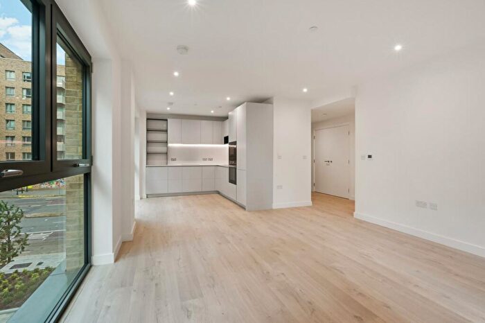 2 Bedroom Apartment To Rent In Darter House, Woodberry Down, London, N4