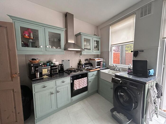 2 Bedroom End Of Terrace House To Rent In Crabtree Road, Birmingham, B18