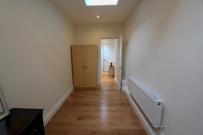 Studio To Rent In Sheephouse Way, New Malden, KT3