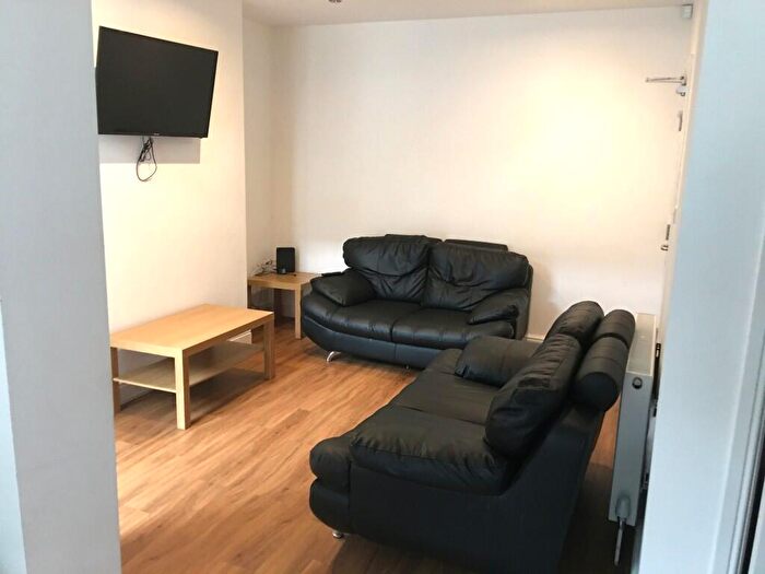 4 Bedroom Terraced House To Rent In Empress Road, Liverpool, Merseyside, L7