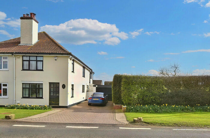 3 Bedroom Semi-Detached House For Sale In Raithby-cum-maltby, Louth, LN11