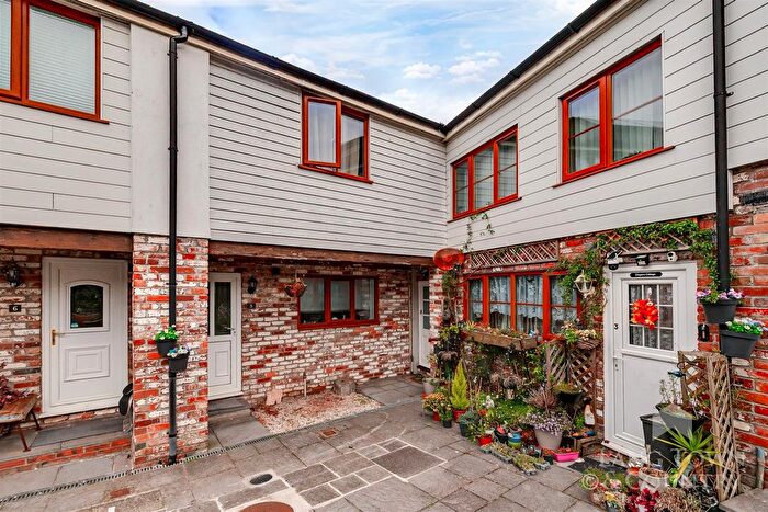 2 Bedroom Semi-Detached House To Rent In St Lawrence Mews, Mutley, Plymouth, PL4