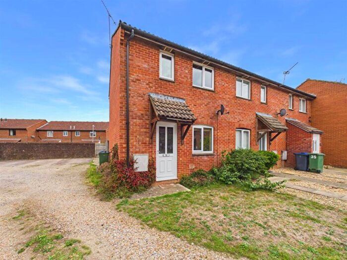 2 Bedroom End Of Terrace House For Sale In Castlehaven Close, Chippenham, SN15