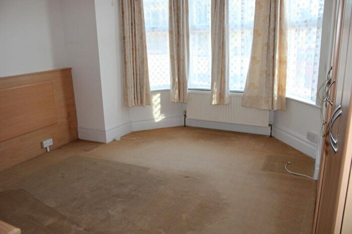 1 Bedroom Flat To Rent In Priory Road, Felixstowe, IP11