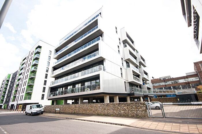 2 Bedroom Flat To Rent In Geoffrey Watling Way, Norwich, NR1