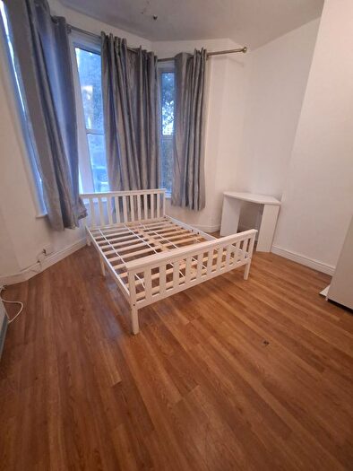 2 Bedroom Terraced House To Rent In Lewisham, SE13