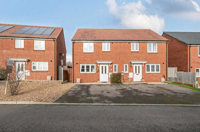 3 Bedroom Semi-Detached House For Sale In Goater Way, Fair Oak, Hampshire, SO50