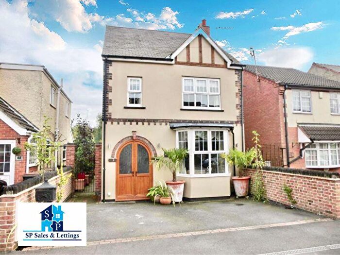 3 Bedroom Detached House For Sale In Forest Road, Coalville, LE67