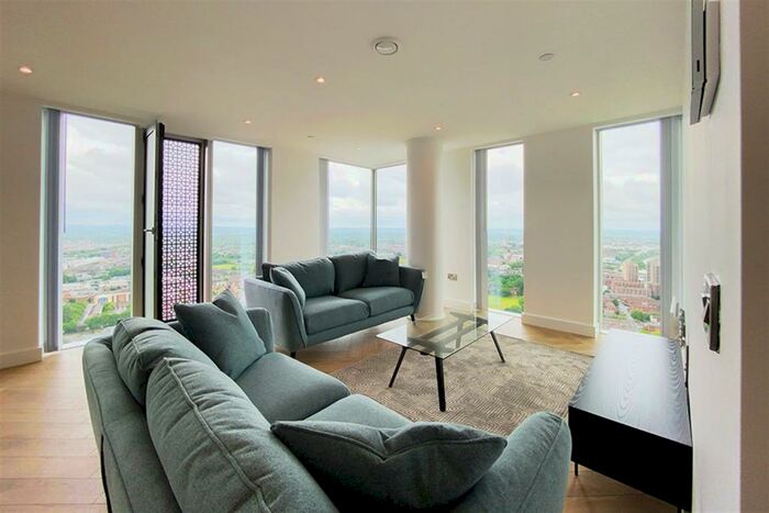 3 Bedroom Apartment To Rent In Elizabeth Tower, M15