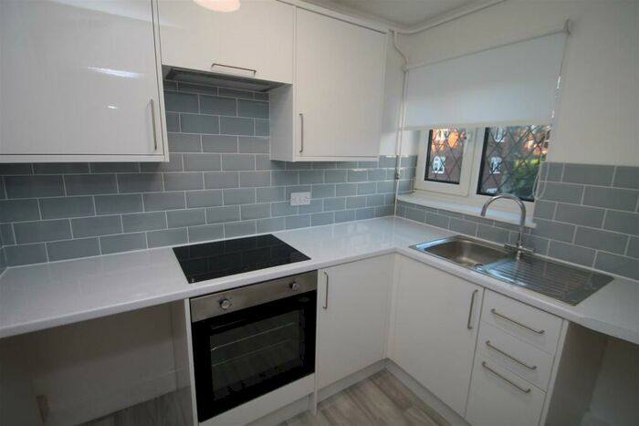 1 Bedroom Flat To Rent In Bromley Road, Brighton, BN2