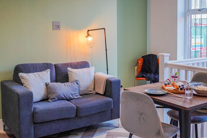 1 Bedroom Apartment To Rent In Duke Street, Manchester, Greater Manchester, M3