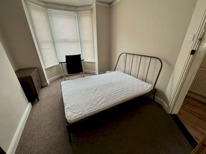 1 Bedroom Terraced House To Rent In Pretoria Road, Southsea, PO4