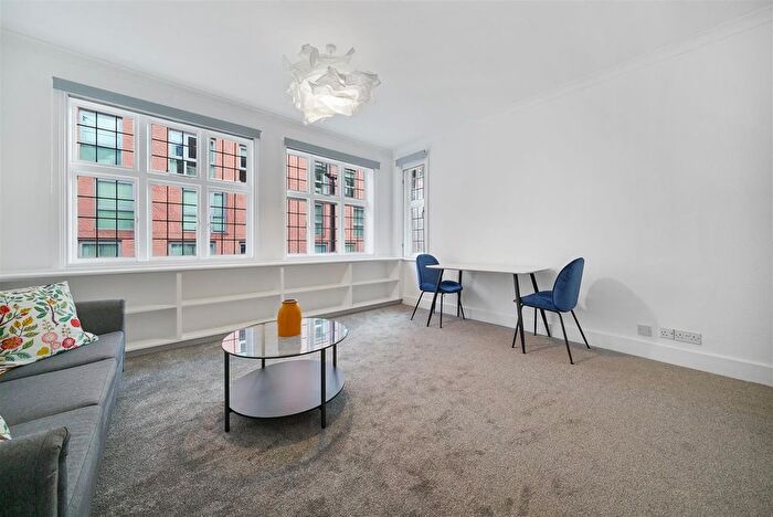 2 Bedroom Flat To Rent In Buckingham Gate, London, SW1E