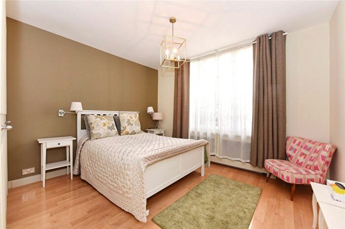 1 Bedroom Flat To Rent In West Eaton Place, Belgravia, London, SW1X