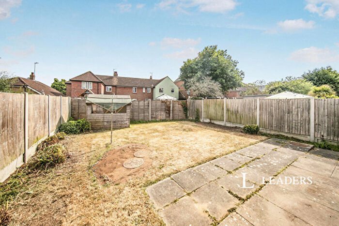 1 Bedroom End Of Terrace House To Rent In Derwent Road, Highwoods, CO4