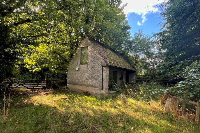3 Bedroom Property For Sale In Beggar Bush Lane, Failand, Bristol, BS8
