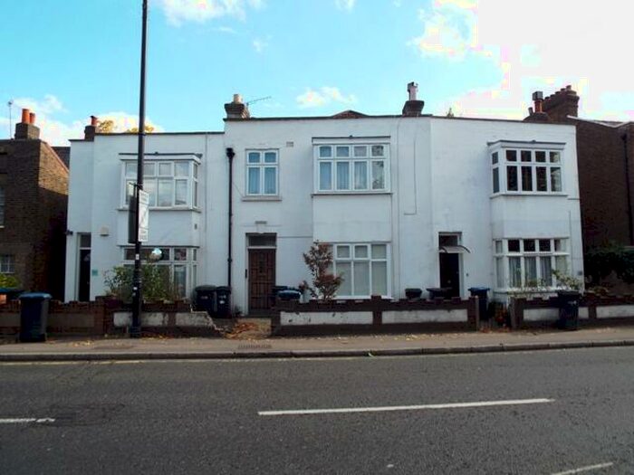 1 Bedroom Apartment To Rent In Chase Side, Enfield, EN2