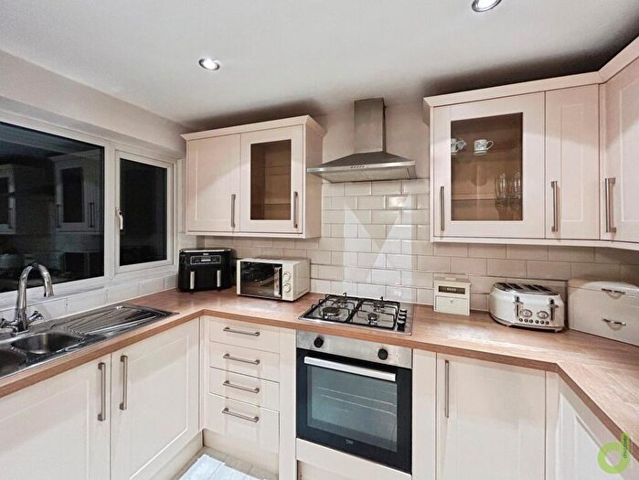 3 Bedroom Detached House To Rent In Witney Avenue, Blackburn, BB2