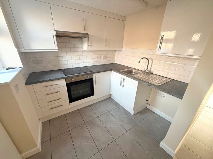 1 Bedroom Flat To Rent In Thornhill Road, Luton, LU4