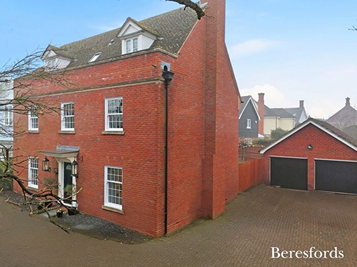 5 Bedroom Detached House For Sale In Ickworth Close, Great Notley, CM77